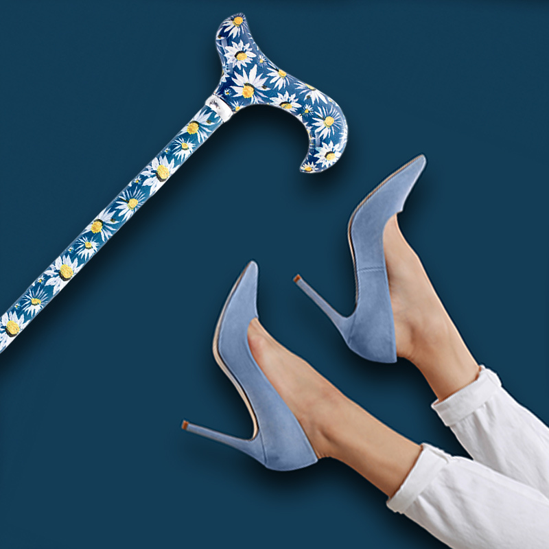 Blue Patterned Beauty: For a Classy Colour Pop